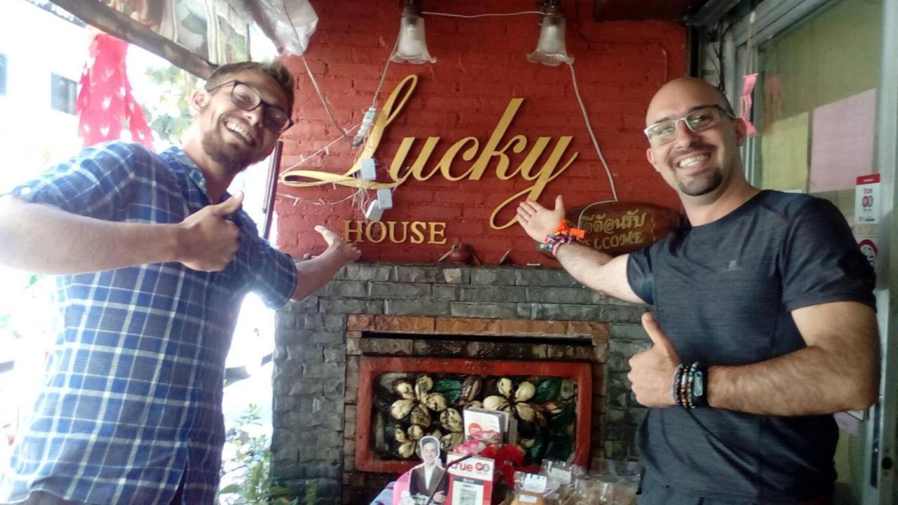 Lucky House Hostel Csiangmaj Kültér fotó