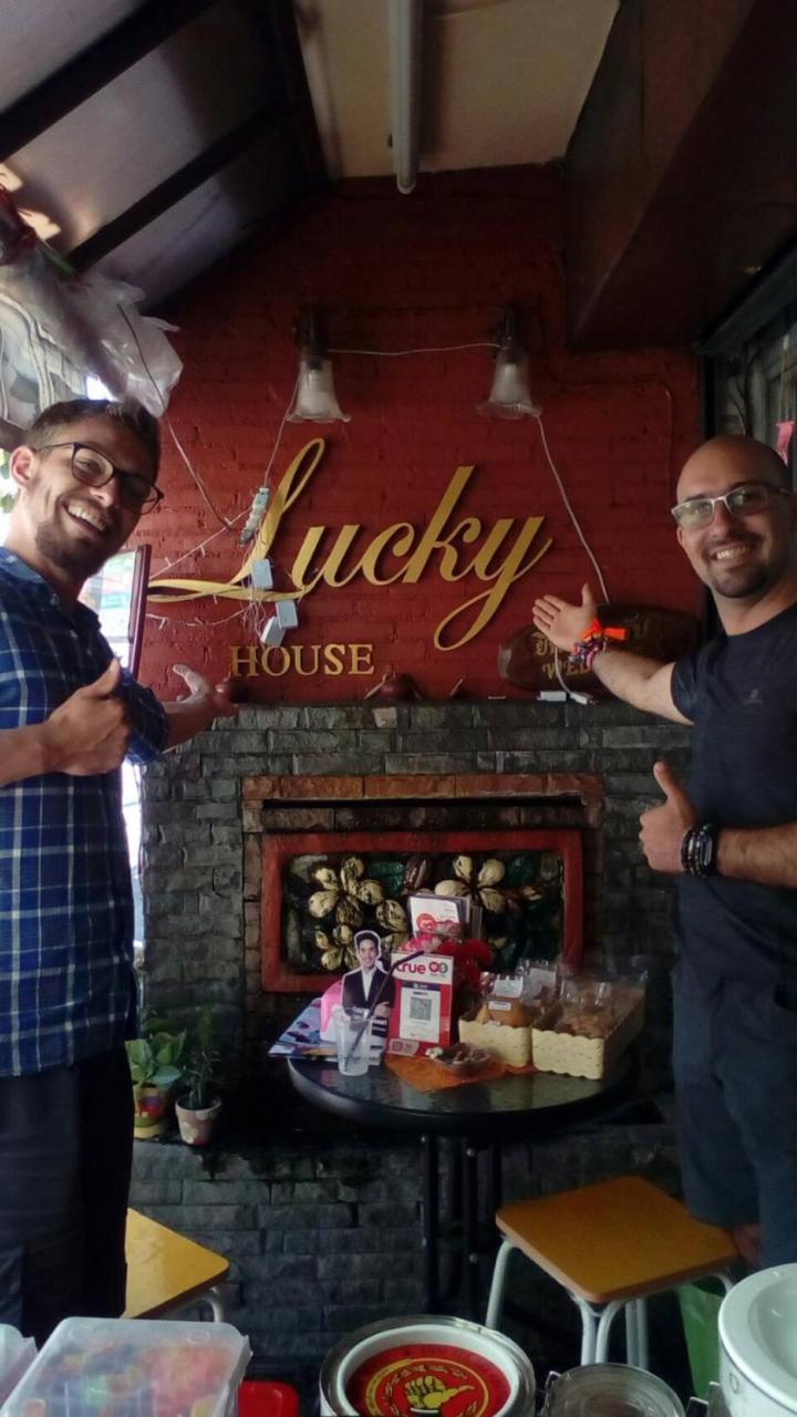 Lucky House Hostel Csiangmaj Kültér fotó